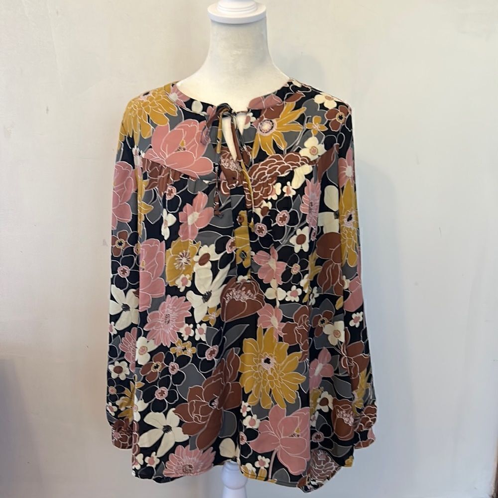DR 2 brown floral rollable long sleeve blouse Size S NWOT